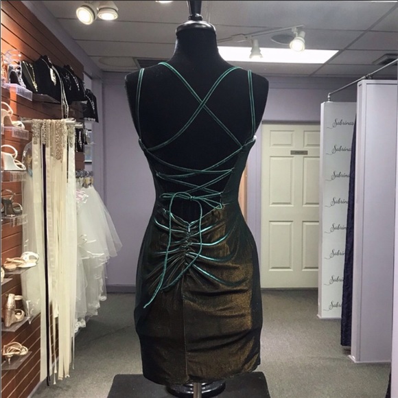 Size 4 Sherri Hill hoco dress - Picture 3 of 4